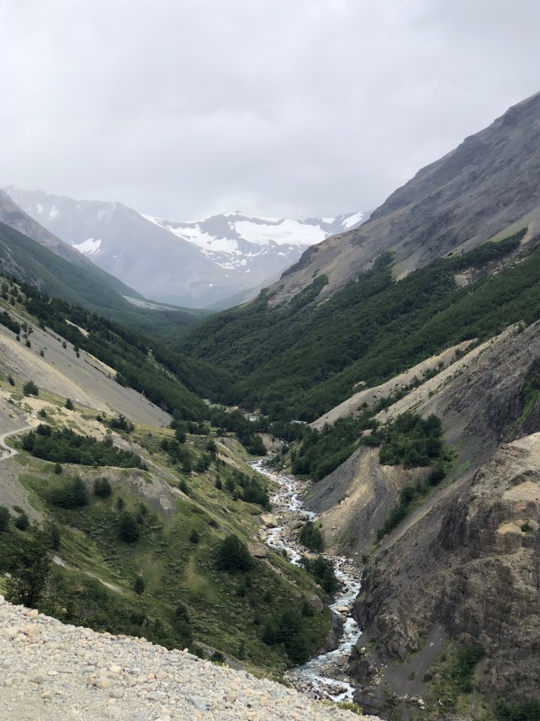 torres del paine gedeelte w kloof met watertje
