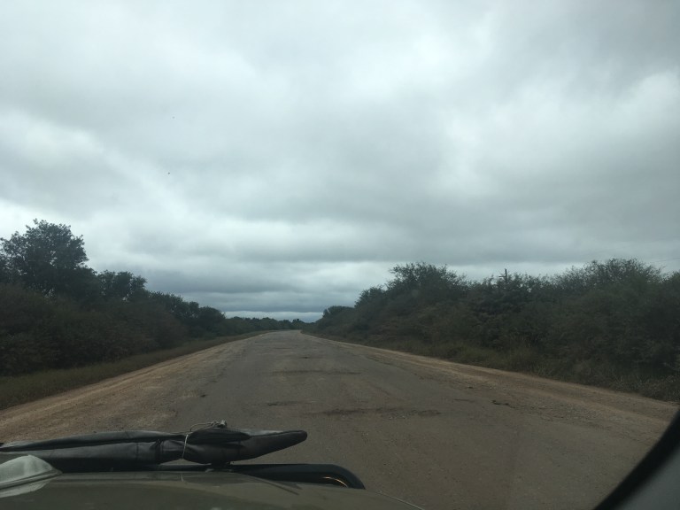 IMG_1204 gaten in de weg.jpg